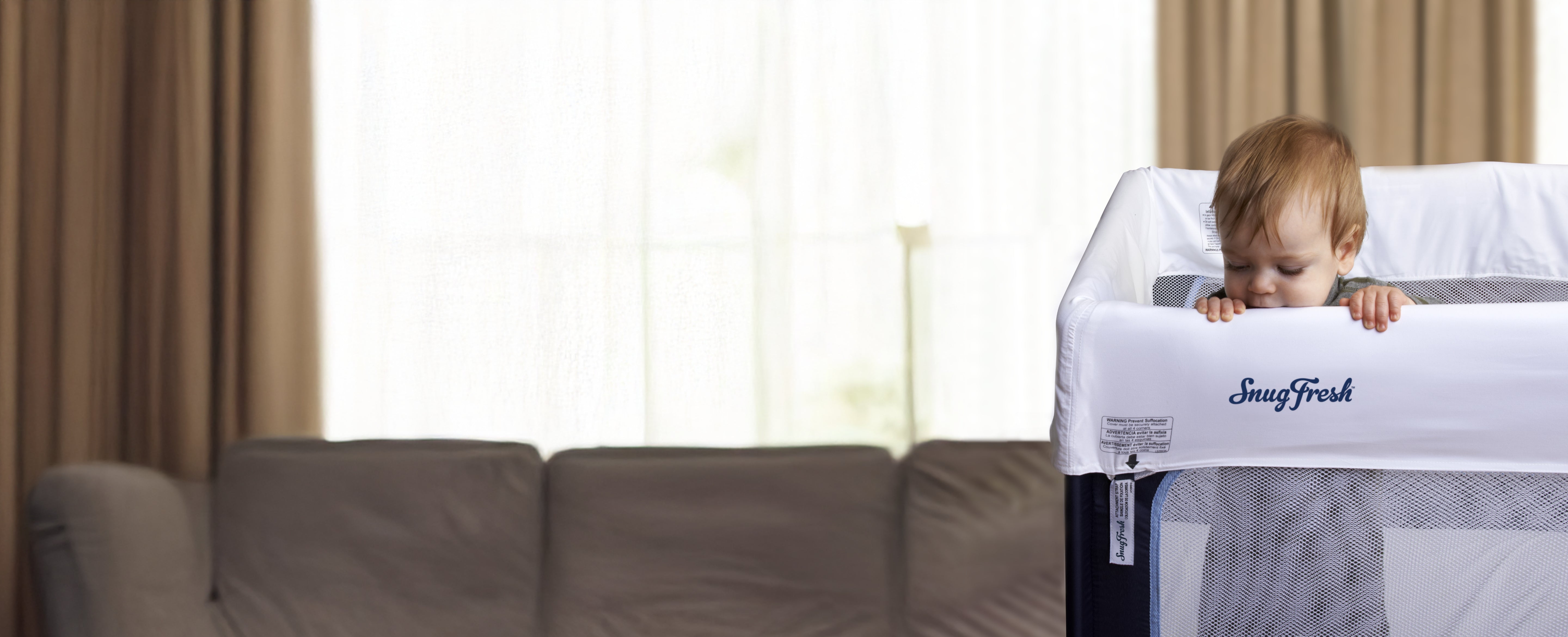 4 Reasons to Offer a Travel Baby Play Yard for Your Hotel Guests