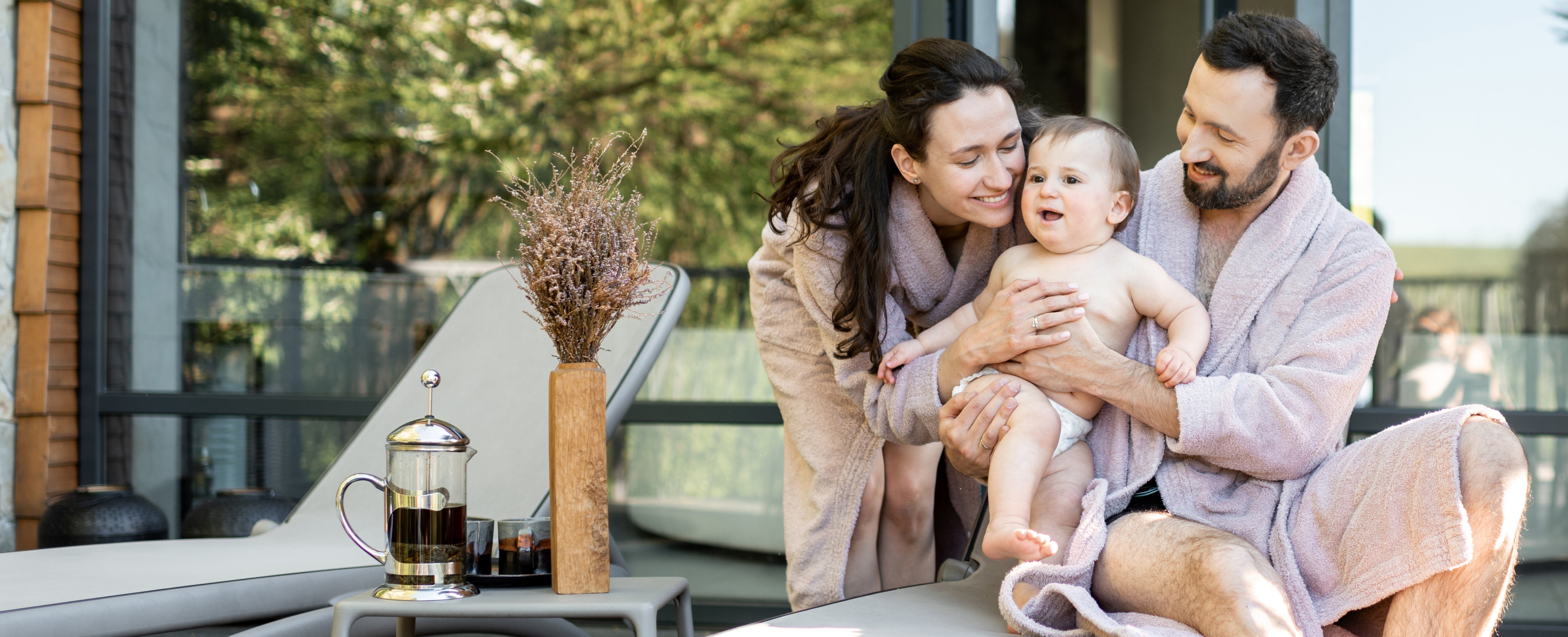 Is Your Hotel Summer Break-Ready? Crib & Play Yard Safety Tips